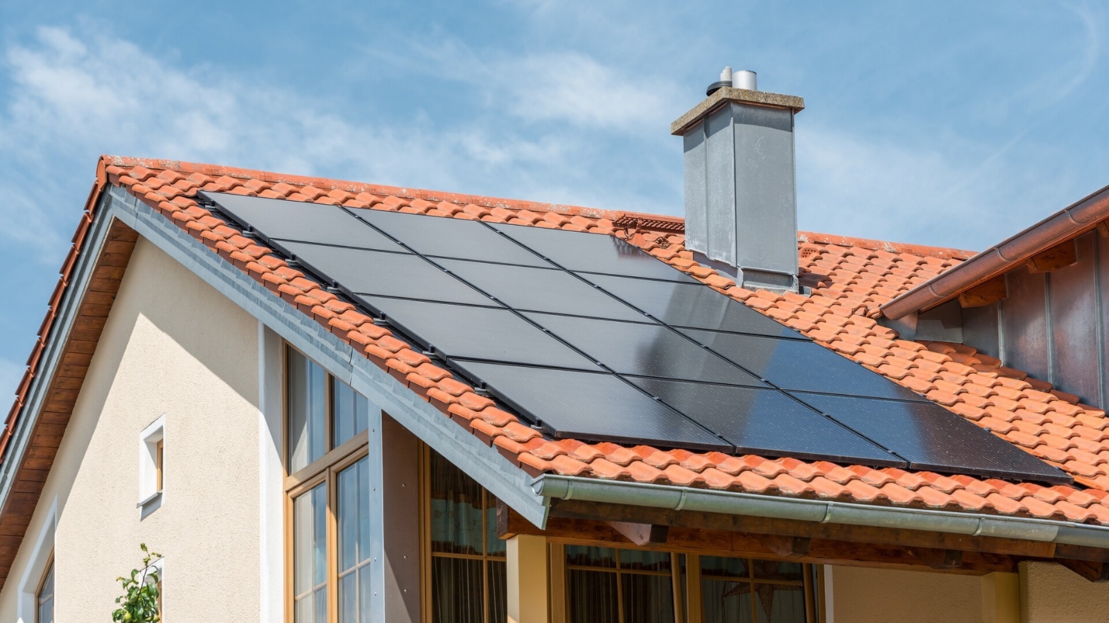 Smart Energy Storage with Solar and battery storage installation